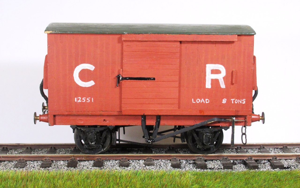 CR 8 Ton Box Van, CR red oxide, sprung axles & buffers, 10mm scale ...