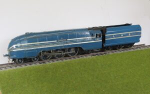 John Shawe LMS Streamlined Princess Coronation 4-6-2 No. 6220 Coronation, LMS blue + nine coaches, 10mm scale