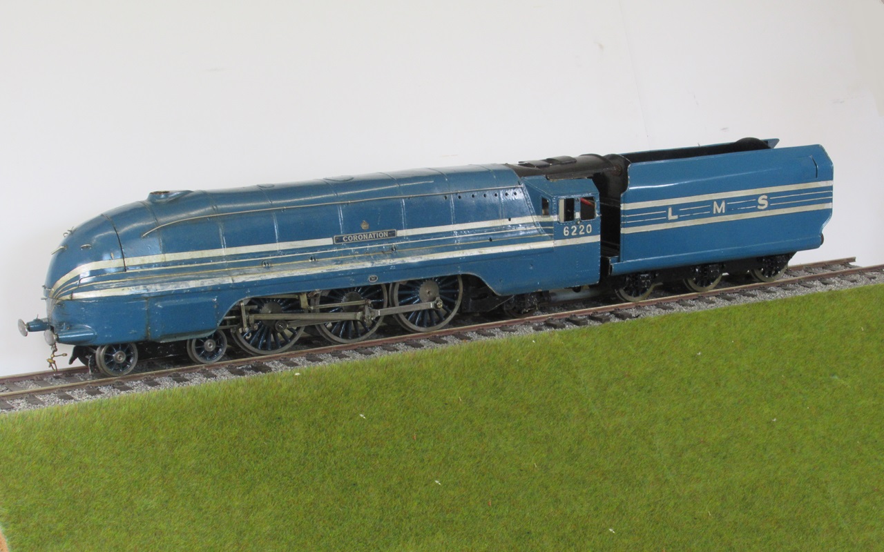 John Shawe LMS Streamlined Princess Coronation 4-6-2 No. 6220 Coronation, LMS blue + nine coaches, 10mm scale