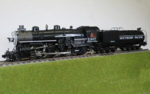 Accucraft Southern Pacific P8 4-6-2 No. 2467, SP black, butane-fired, 1:32 scale, original box