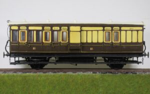 Three GWR four-wheel coaches, 2 x brake thirds & 1 x composite, GW chocolate & cream, 10mm scale